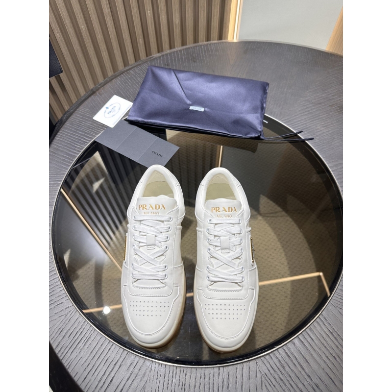 Pra*a casual shoes